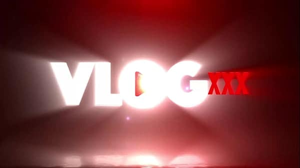 Curvy Sophia Burns Cant Hide Her Lust And Seduces Handyman