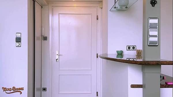 Blonde Beauty Vera Jarw Gets Raw Fucked By Muscular Hunk Johnny Sins!