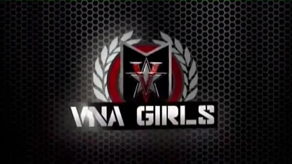 Rim Job Queens Lynn Vega & Anna Bell Peaks Get Steamy!