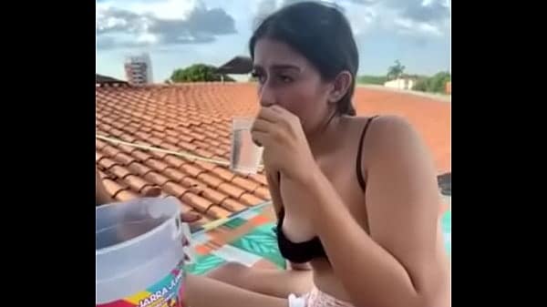 EXPLOSIVE fist in this lesbian’s pussy