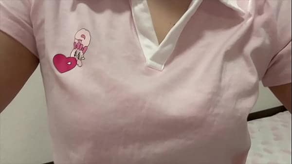 テニスの部活終わりに家で汗臭いまま親に内緒で買った電マでオナニーしまくる女子大生。