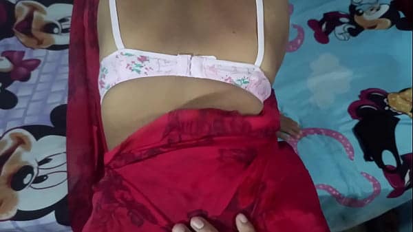 Sexy Indian Bhabhi fucked and banged by lucky man the hottest xxx sexy full video, Indian newly married Bhabhi’s painful sex video