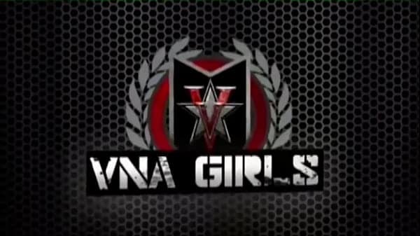 Gorgeous Vicky Vette Takes Off Her Bikini And Milks A Big Cock!