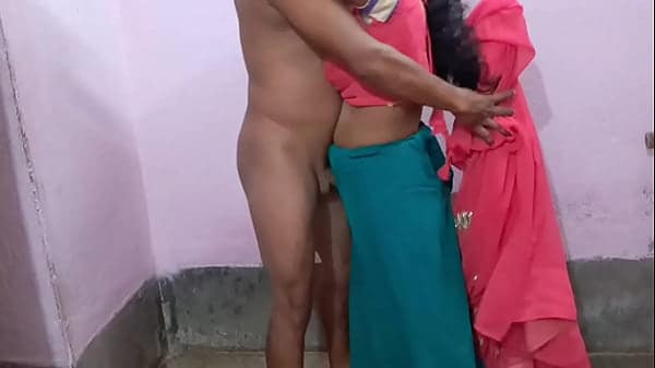 Bhabhi secretly had sex with her neighbor and fingered her pussy while being naked