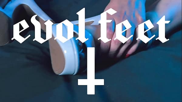 Do You Feel Addicted To My Feet?