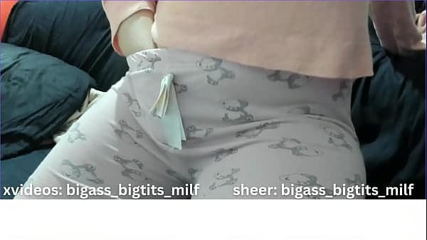 PAJAMA MASTURBATE PUSSY FİNGER-CUM-MİLF